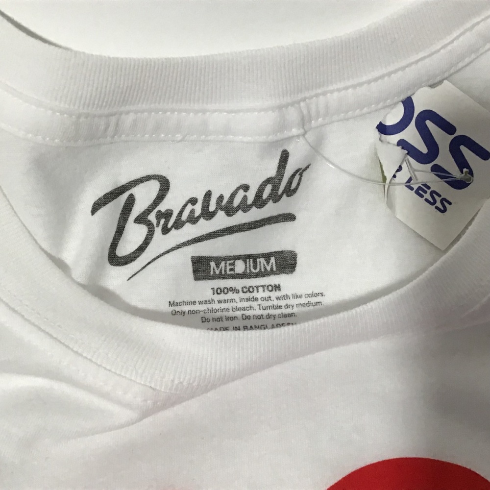 Bravado Hot Lips Graphic Tee Women Medium White Short Sleeve Rock Band NWT - Picture 6 of 6